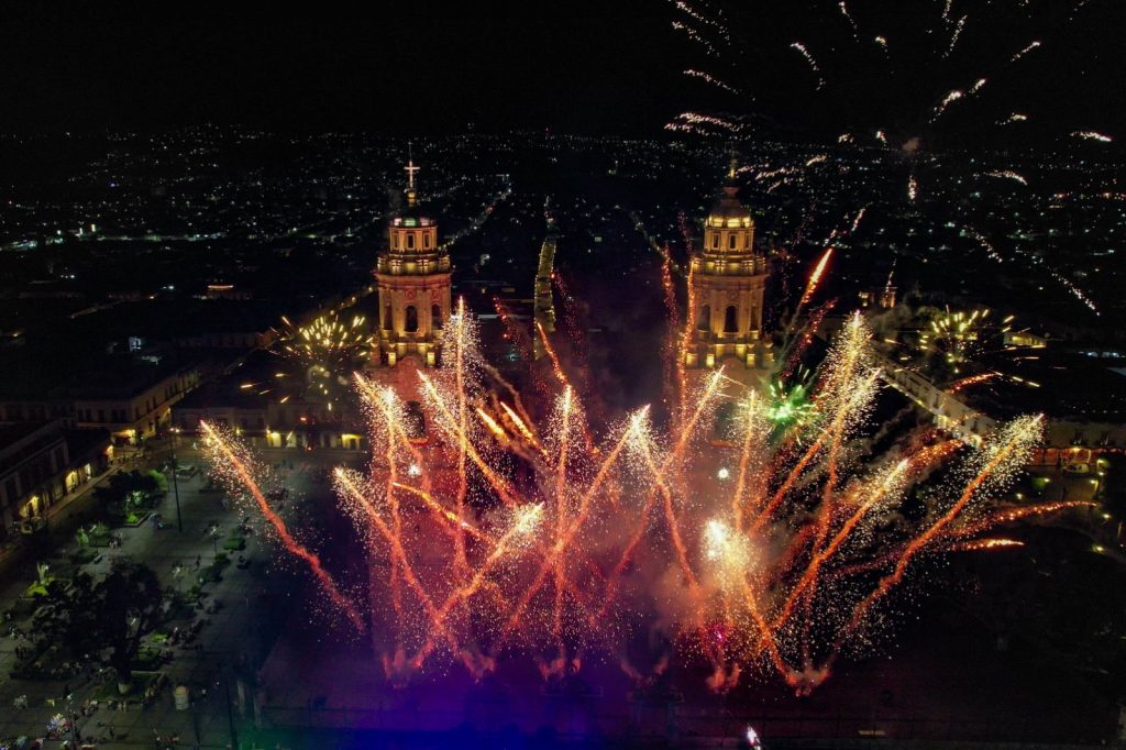 Fiebre mundialista arranca en Morelia con edición especial del encendido de Catedral 0597dde5 c0bd 4278 8aef 053445cab39e