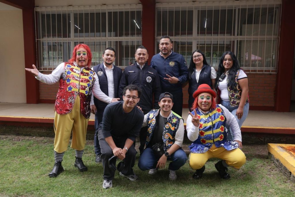Torres Piña llama a juventudes de Tlalpujahua a prevenir riesgos digitales durante foro “Desconek-tate y Reconek-tate c929eb6b e862 496b b593 9effffa3a600
