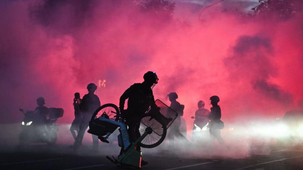 Violencia empaña festejos del PSG tras conquistar la Champions unnamed (2)
